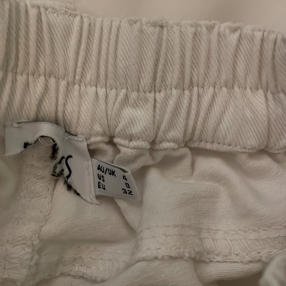 White cargo pants - Picture 2 of 3